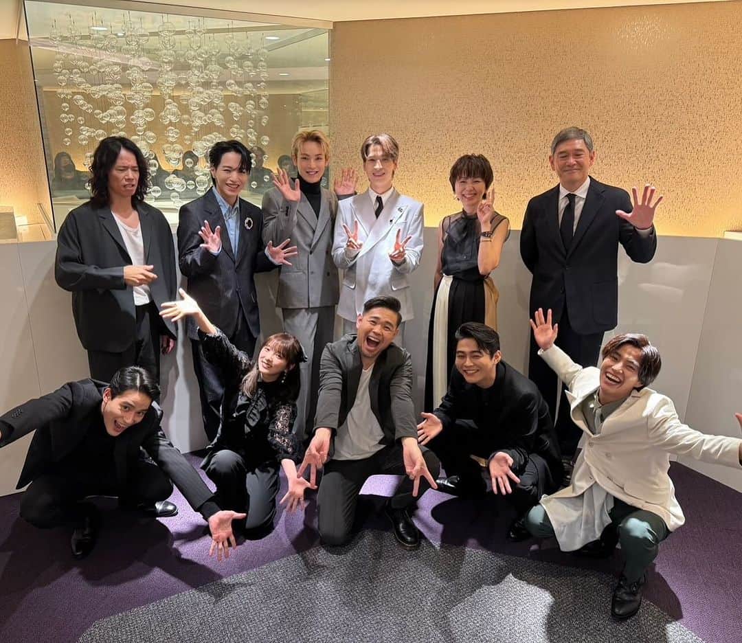 庄司智春さんのインスタグラム写真 - (庄司智春Instagram)「#映画OUT ①初日舞台挨拶 品川監督のeggポーズに ツッコんでたら こんな顔になってしまった ②jo1と品川庄司 ③ティーチイン舞台挨拶 ④下原三兄弟と品川庄司」11月18日 7時18分 - tomoharushoji