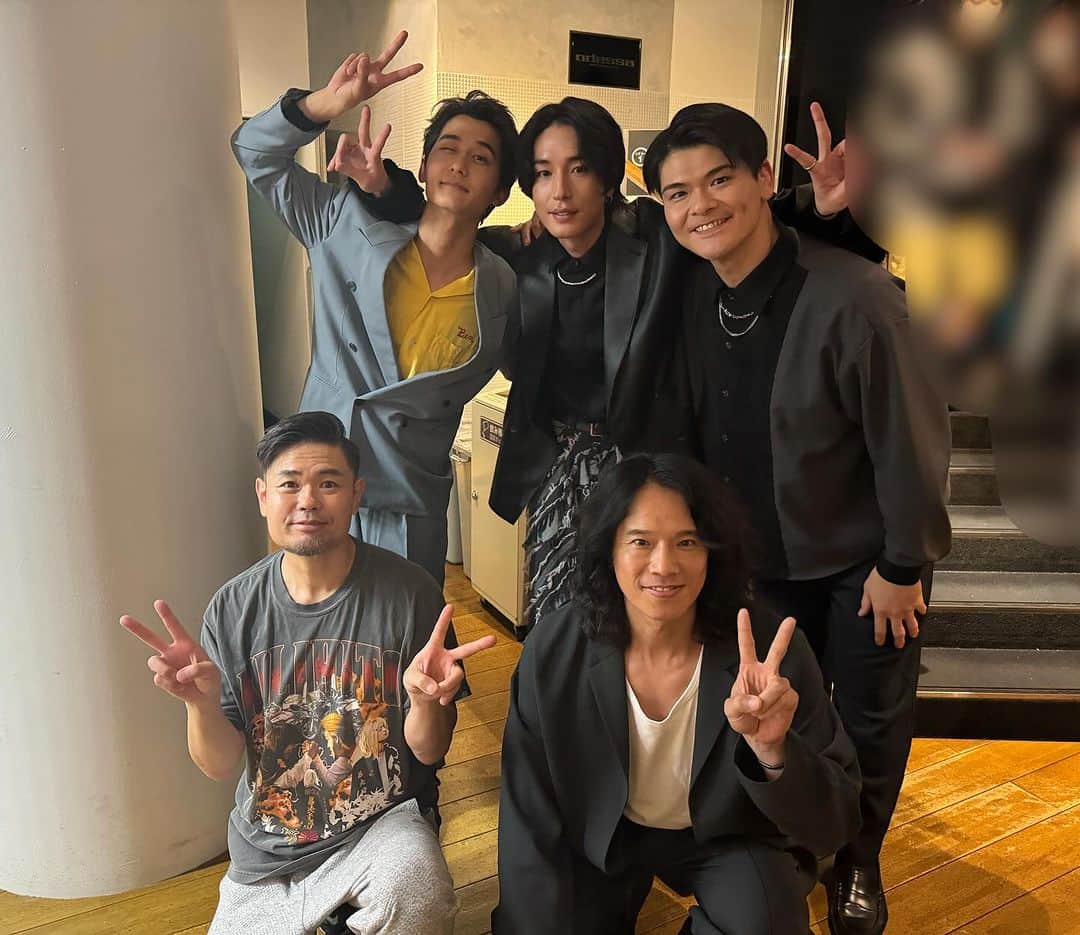 庄司智春さんのインスタグラム写真 - (庄司智春Instagram)「#映画OUT ①初日舞台挨拶 品川監督のeggポーズに ツッコんでたら こんな顔になってしまった ②jo1と品川庄司 ③ティーチイン舞台挨拶 ④下原三兄弟と品川庄司」11月18日 7時18分 - tomoharushoji