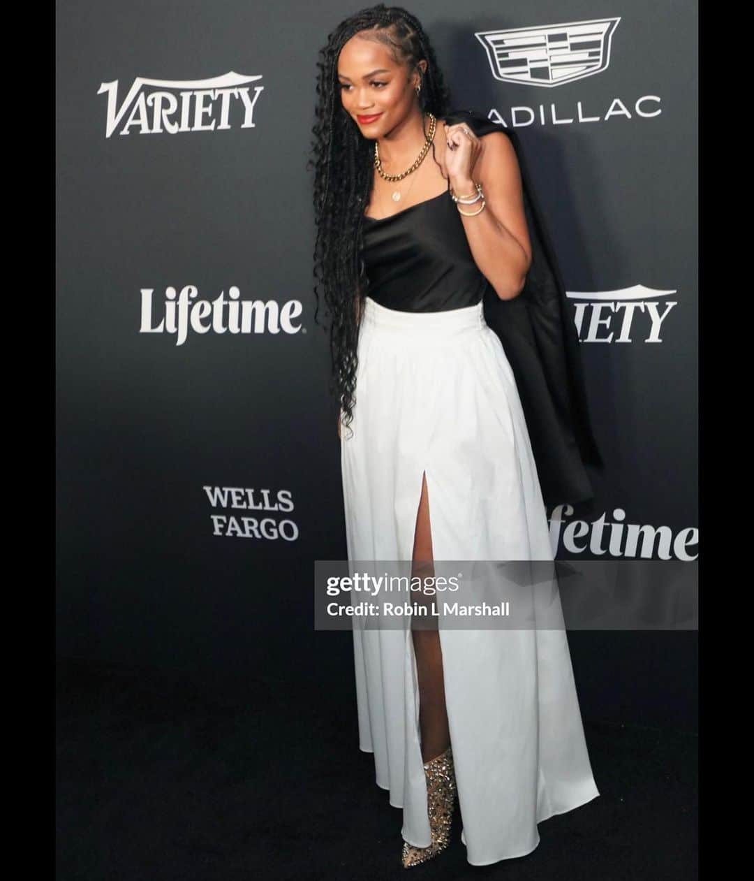 レイチェル・リンゼイさんのインスタグラム写真 - (レイチェル・リンゼイInstagram)「Grateful for an inspiring evening at the @Variety Power of Women event, where the incredible strength of women was on full display.   I am inspired by the impactful work and generosity of these incredible ladies, and motivated to continue to do more for my community– because there's always room to contribute and make a difference.   That’s the #PowerOfWomen 💪🏾  Thank you to @lifetimetv and @variety for an unforgettable night.」11月18日 7時34分 - therachlindsay