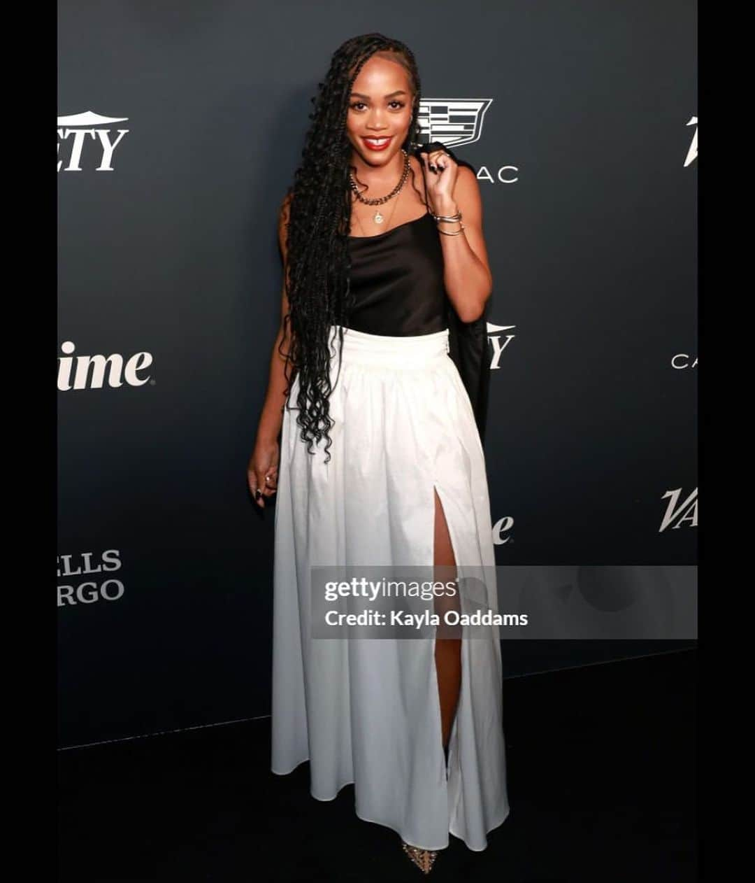 レイチェル・リンゼイさんのインスタグラム写真 - (レイチェル・リンゼイInstagram)「Grateful for an inspiring evening at the @Variety Power of Women event, where the incredible strength of women was on full display.   I am inspired by the impactful work and generosity of these incredible ladies, and motivated to continue to do more for my community– because there's always room to contribute and make a difference.   That’s the #PowerOfWomen 💪🏾  Thank you to @lifetimetv and @variety for an unforgettable night.」11月18日 7時34分 - therachlindsay