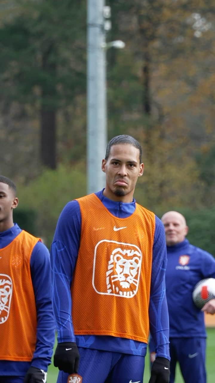 サッカー オランダ代表チームのインスタグラム：「Jumping into matchday! 💥🇳🇱🇮🇪  #NothingLikeOranje #NEDIRL」