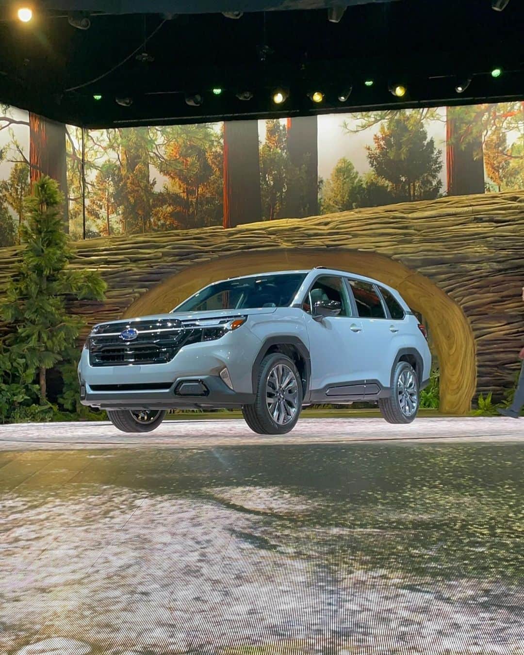 Subaru of Americaのインスタグラム：「✋if you’re coming to the @laautoshow. Stop by the Subaru experience to meet the newly redesigned 2025 #SubaruForester in person, play with adoptable dogs from local partner shelters, and take in the sights, sounds, and smells of the national parks-themed set.」
