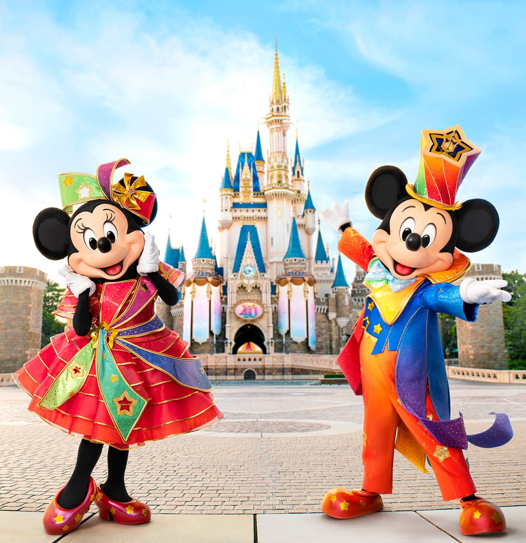 東京ディズニーリゾートのインスタグラム：「⁡ ／ #ハッピーバースデーミッキーミニー みんなでお祝いしよう！ ＼ ⁡ 今日11月18日は、ミッキーマウスとミニーマウスのお誕生日🎉🎂 ⁡今年は、東京ディズニーリゾート40周年の衣装でパシャリ📷✨  パークでも、たくさんのお祝いが実施されるみたい！ ⁡みんなも、7色の♡でお祝いしてね！ ⁡ #ハッピーバースデーミッキー #ハッピーバースデーミニー #東京ディズニーリゾート40周年 #東京ディズニーランド #東京ディズニーリゾート #happybirthdaymickey #happybirthdayminnie #tokyodisneyland #tokyodisneyresort」