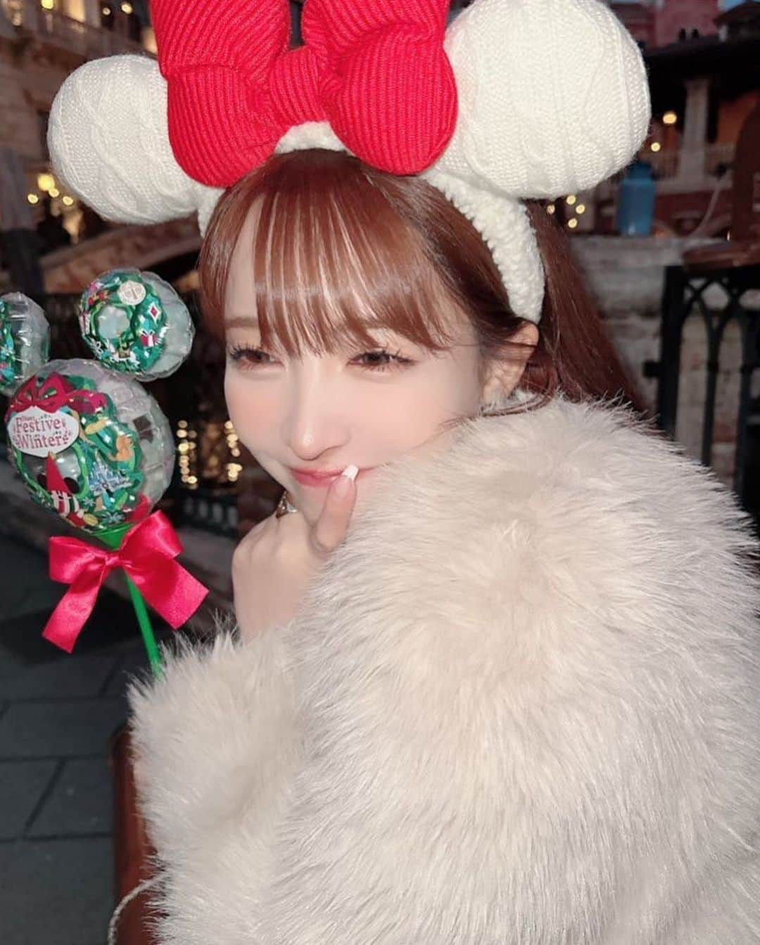 三上悠亜さんのインスタグラム写真 - (三上悠亜Instagram)「🕯️🤍  #disneysea  #christmas」11月17日 23時21分 - yua_mikami