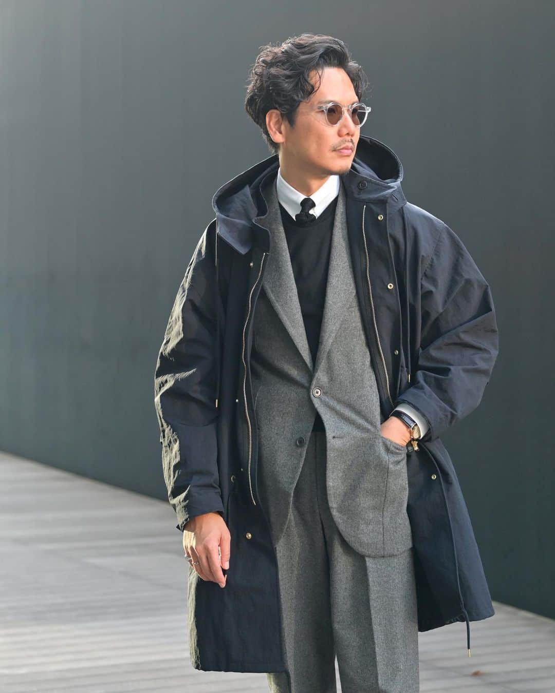 Shuhei Nishiguchiさんのインスタグラム写真 - (Shuhei NishiguchiInstagram)「"Keep it Classic,Simple and Fresh"⬅︎⬅︎⬅︎swipe left  フランネルスーツを解禁した。 グレーをストイックに装いながら、さりげなく抜けた感じでに着流してみる。 いつもクラシックでいて、シンプルでいて、新鮮な装いをしていたい。  Tap for Brands ・ ITEM Coat： @tangent.clothing_official  Suit： @sartoria_lascala  Shirt： @mariomuscariello_brand  Tie： @fioriomilano  Knit： @drumohr  Shoes： @churchs 80's Eyewear： french 40's  ・ #beamsf #suitstyle #classicmenswear #gentlemen #follow #pr #influence #bestoftheday #vintagewear #spezzatura #outfitmen」11月17日 23時25分 - shuhei_nishiguchi