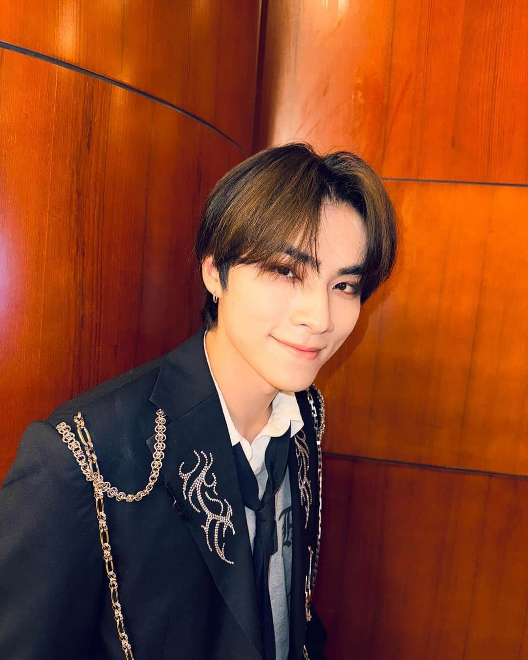 シャオジュン（XIAOJUN）のインスタグラム：「The Happy end of the showcase 💚」