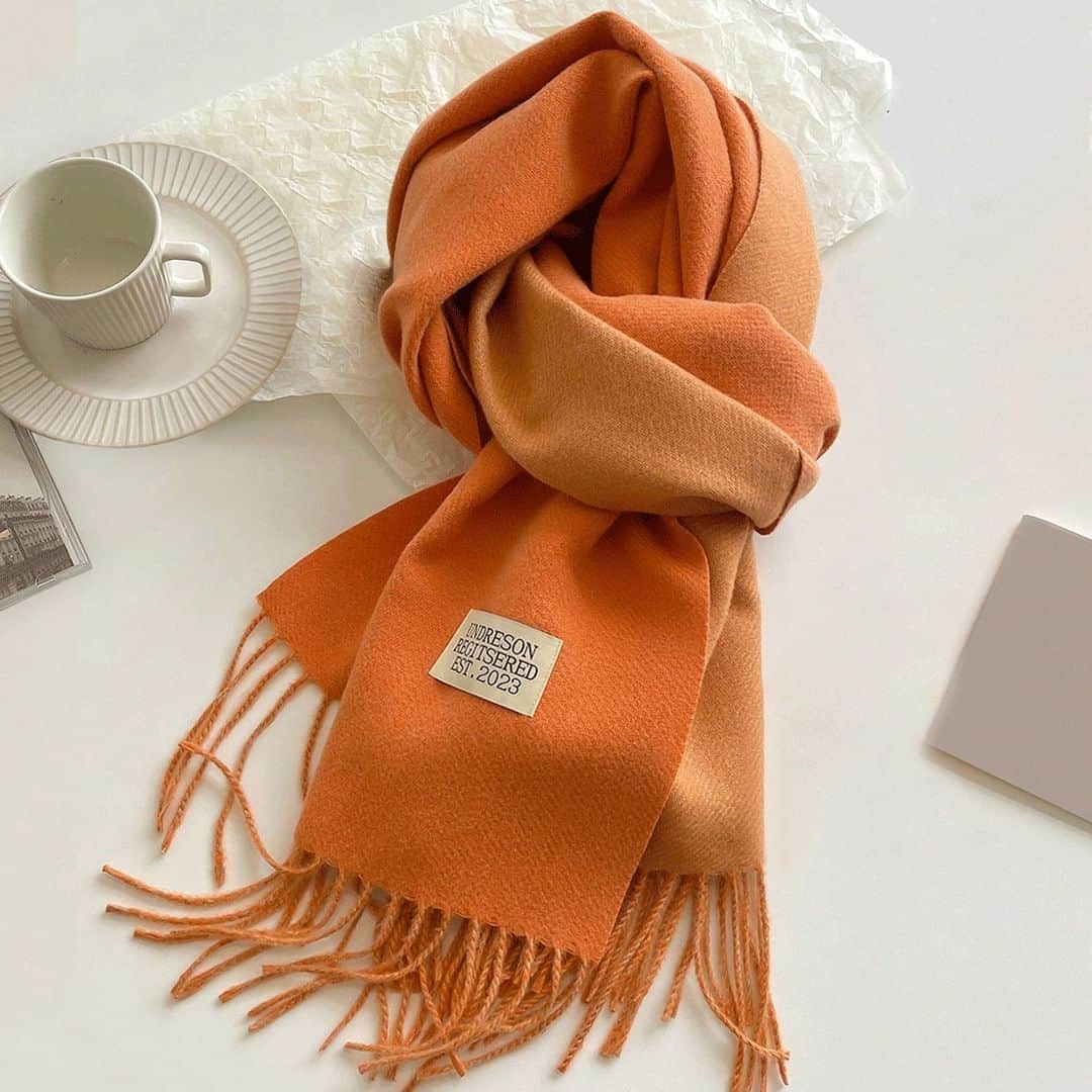 SHEINのインスタグラム：「How are you wrapping yourself up in warmth this szn? 🧣💫👇  🔎 22203112 23880391 11665656  #SHEIN #SHEINforAll #SHEINstyle #fashion #chic #saveinstyle」