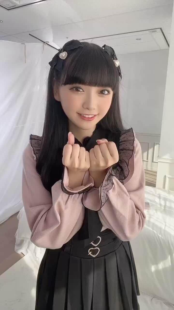 のインスタグラム：「このコーデちゅーたんぽくてかわいい👧🏻🎀🖤」