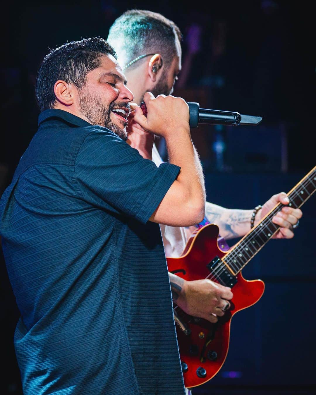 Jorge & Mateusさんのインスタグラム写真 - (Jorge & MateusInstagram)「Ivaiporã que encontro incrível!! Obrigado de coração a cada um de vocês 🥰... Bora para nosso segundo show no Paraná, Cascavel estamos chegando... 💙」11月17日 23時41分 - jorgeemateus