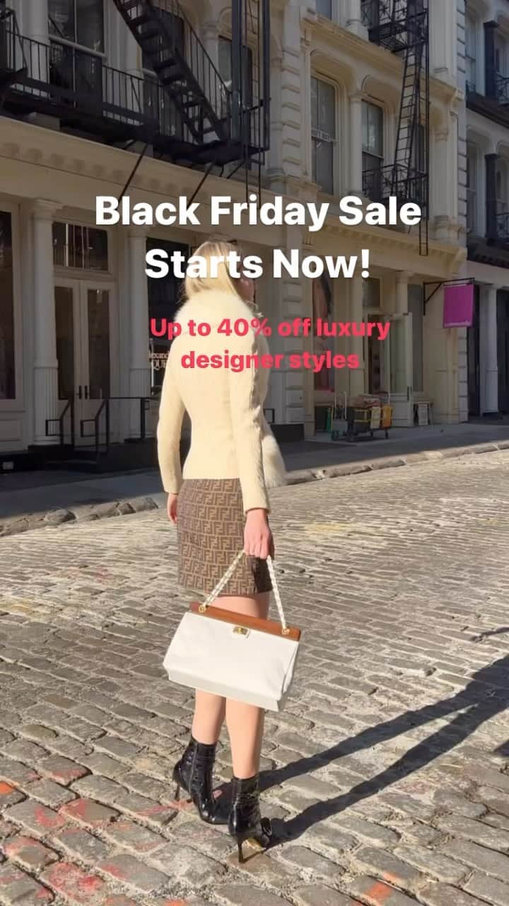 ワットゴーズアラウンドカムズアラウンドのインスタグラム：「This is not a drill! Enjoy up to 40% off preowned luxury designer NOW! Click the link in our bio to enter luxury heaven.」