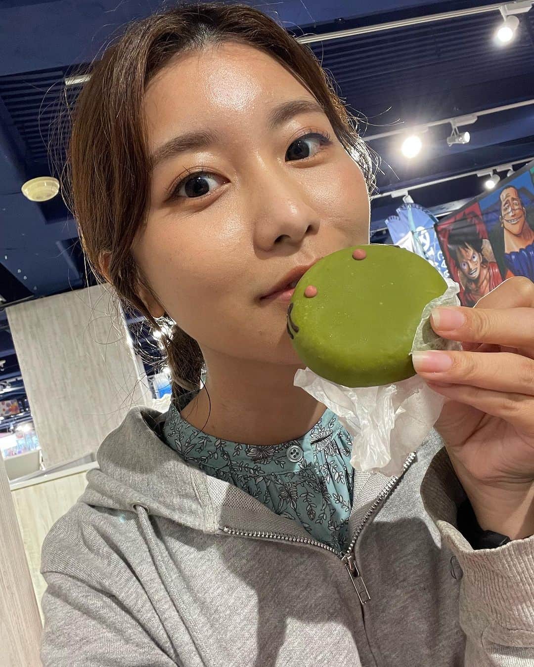 木村那津美のインスタグラム：「🥕  推し活は抜かりなく！！ 福岡で昨日まで開催の マクロス超時空フェスティバルへ！！  F（フロンティア）はシェリル派、 Δ（デルタ）の推しはカナメさんです！ ニンジン🥕のパネルもあったから ちゃんと、顔出しして来たよ。」