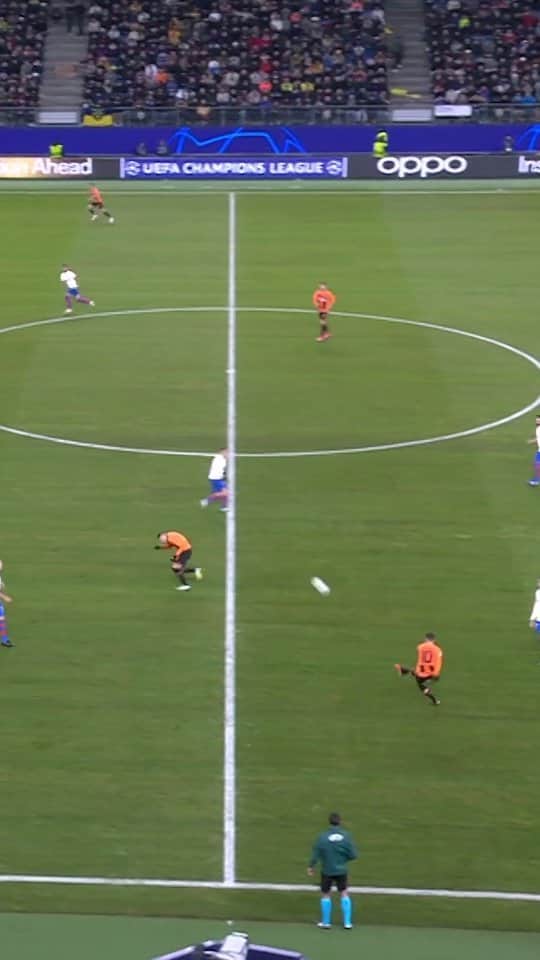 UEFAチャンピオンズリーグのインスタグラム：「The diagonal 🫢  #UCL」
