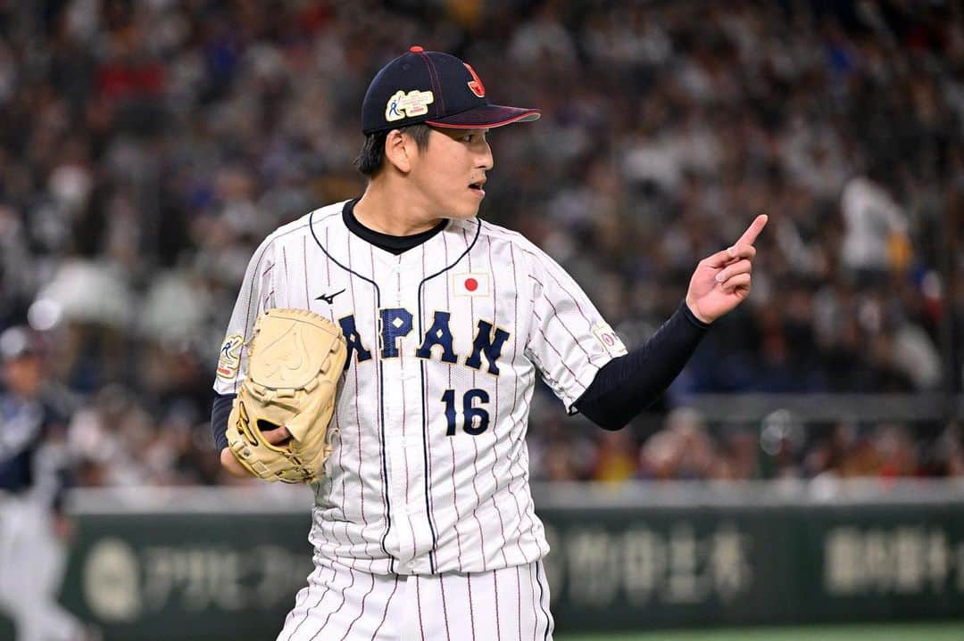 侍ジャパンのインスタグラム：「17日、「カーネクスト アジアプロ野球チャンピオンシップ2023」の2日目が行われ、侍ジャパンは韓国と対戦。隅田知一郎の好投や万波中正のバックスクリーン弾などで2対1で競り勝ち、開幕2連勝で決勝進出を決めました。  https://www.japan-baseball.jp/jp/news/press/20231117_3.html  #侍ジャパン #アジチャン #隅田知一郎 #牧秀悟 #小園海斗 #万波中正 #門脇誠 #横山陸人 #森下翔太 #佐藤輝明」