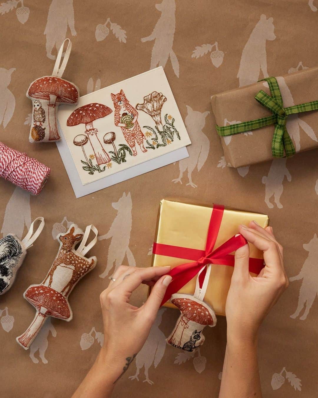 コーラル アンド タスクのインスタグラム：「Bundle and save on gifts! Save 15% off when you buy three or more ornaments. Mix and match designs and throw in a couple for yourself. #coralandtusk #holidayornaments #mushroomdecor #giftguide」