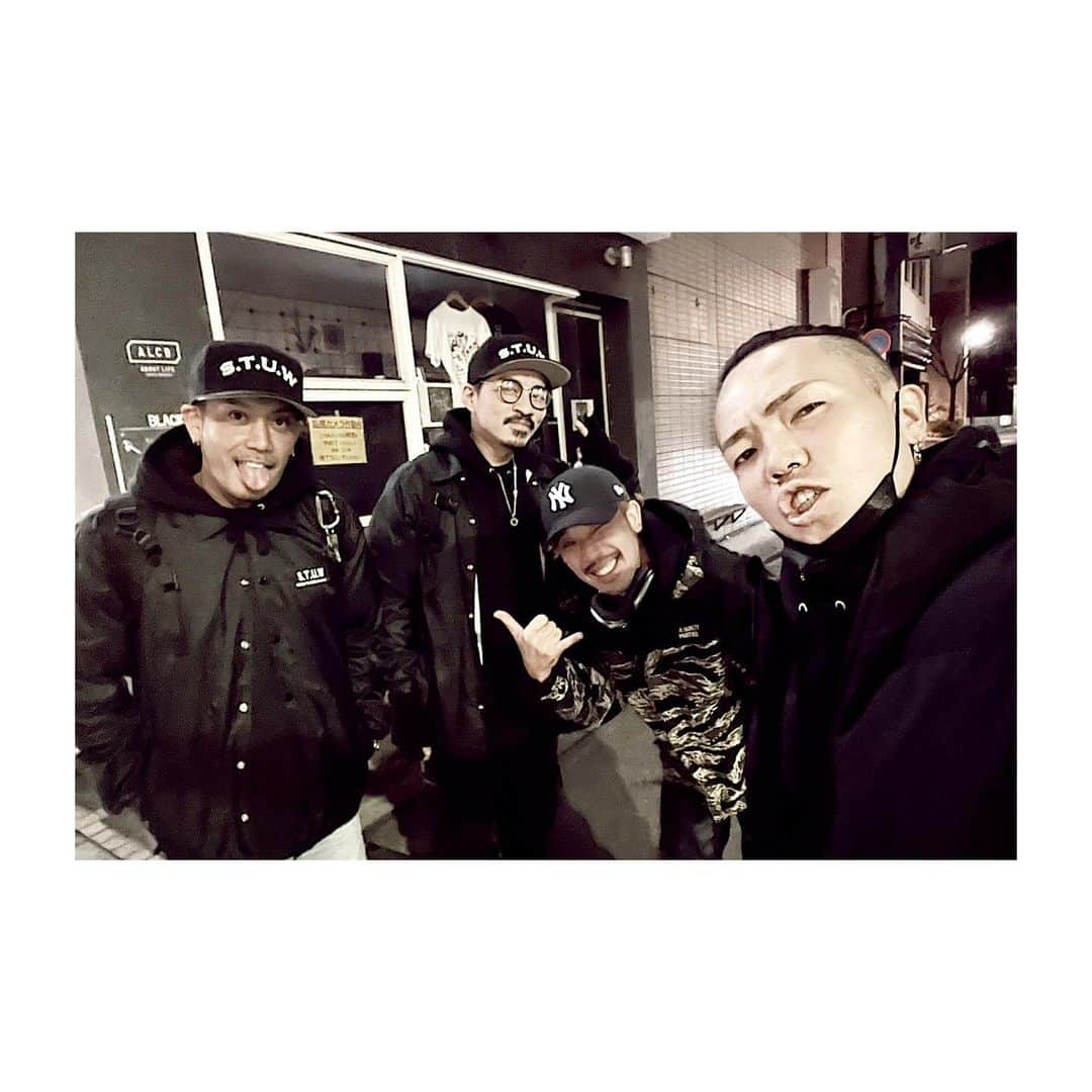 UZさんのインスタグラム写真 - (UZInstagram)「打ち上げ＆作戦会議！ 最高🤙  #stuw」11月18日 0時54分 - uzspyair