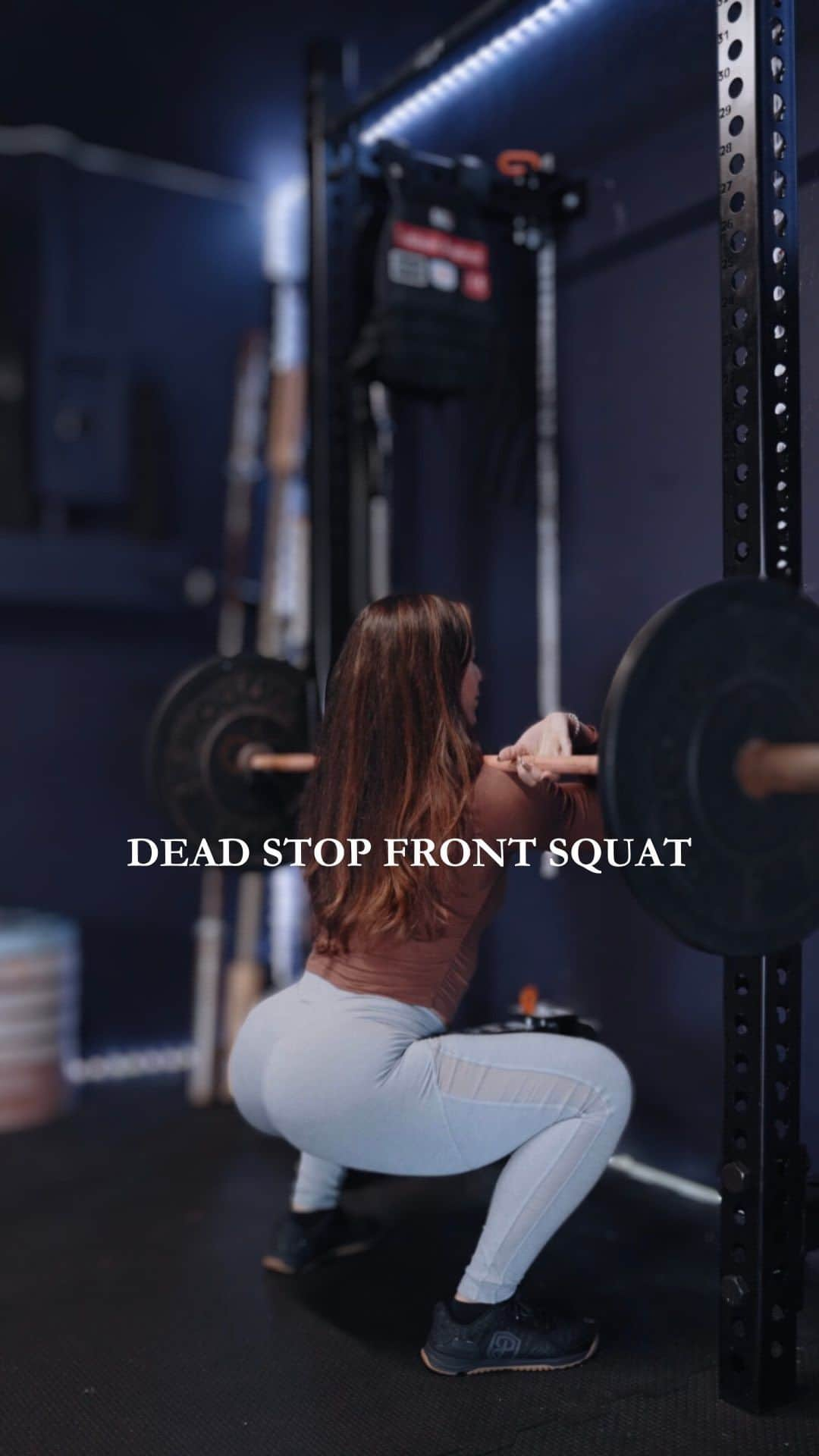 Camille Leblanc-Bazinetのインスタグラム：「The dead stop front squat, is especially effective for increasing strength at the sticky point of the front squat. It’s a powerful tool for developing strength where muscles are most stretched at the bottom of the squat, all without relying on any bounce for assistance.  Also a great option when dealing with some injuries.  Integrate pin squats into a varied squat regimen, balancing them with full range squats to maintain overall motion and elasticity.  ✅Here’s how to incorporate it into your routine: 1- Set up in a power rack with the pins at your desired squat depth, usually around parallel. This position targets the muscles at their most stretched point, enhancing strength development.  2- Position yourself, brace your core, and explosively drive the bar up from the pins. Focus on powering through the sticky point for maximum benefit.  3- Each rep begins from a complete stop, which eliminates the use of momentum and emphasizes pure strength development from the squat’s lowest point.  🏋️‍♀️ Example of workout  1. 5 sets 3-5 repetitions per set (85% + effort) Rest 90 sec between set  2. 7 sets 1-2 repetitions per set (90%+ effort) Rest 2-3 minutes between sets   Variations of this exercise include different depths and eccentric methods, like slow lowering to the pins or minimal resistance when returning the bar. These adjustments allow for a more personalized approach to targeting your specific strength development needs.  Program ferocefitness.com Build」