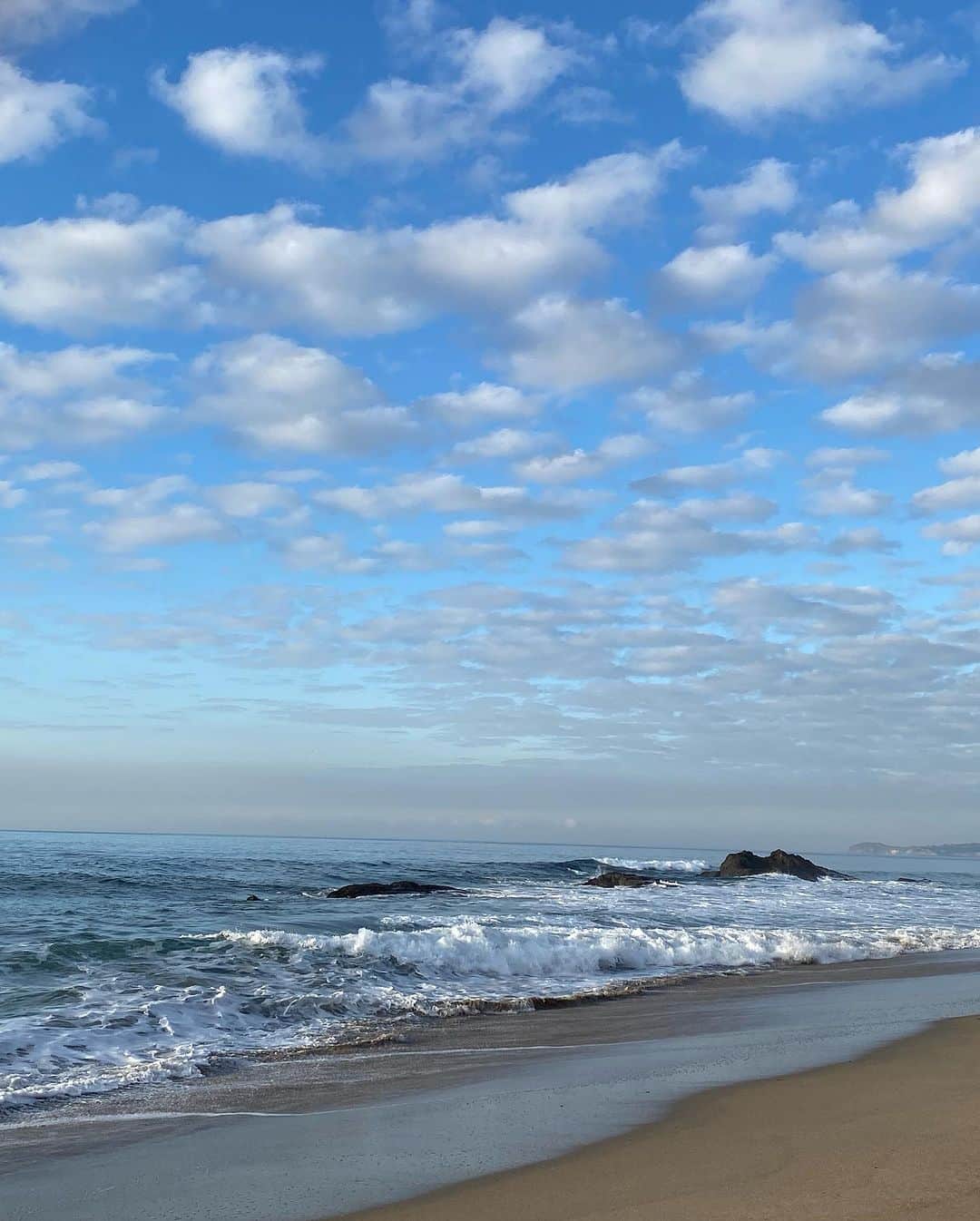 カミール・グラマーさんのインスタグラム写真 - (カミール・グラマーInstagram)「Good morning from Malibu. Look at those clouds.. so pretty.」11月18日 1時15分 - therealcamille
