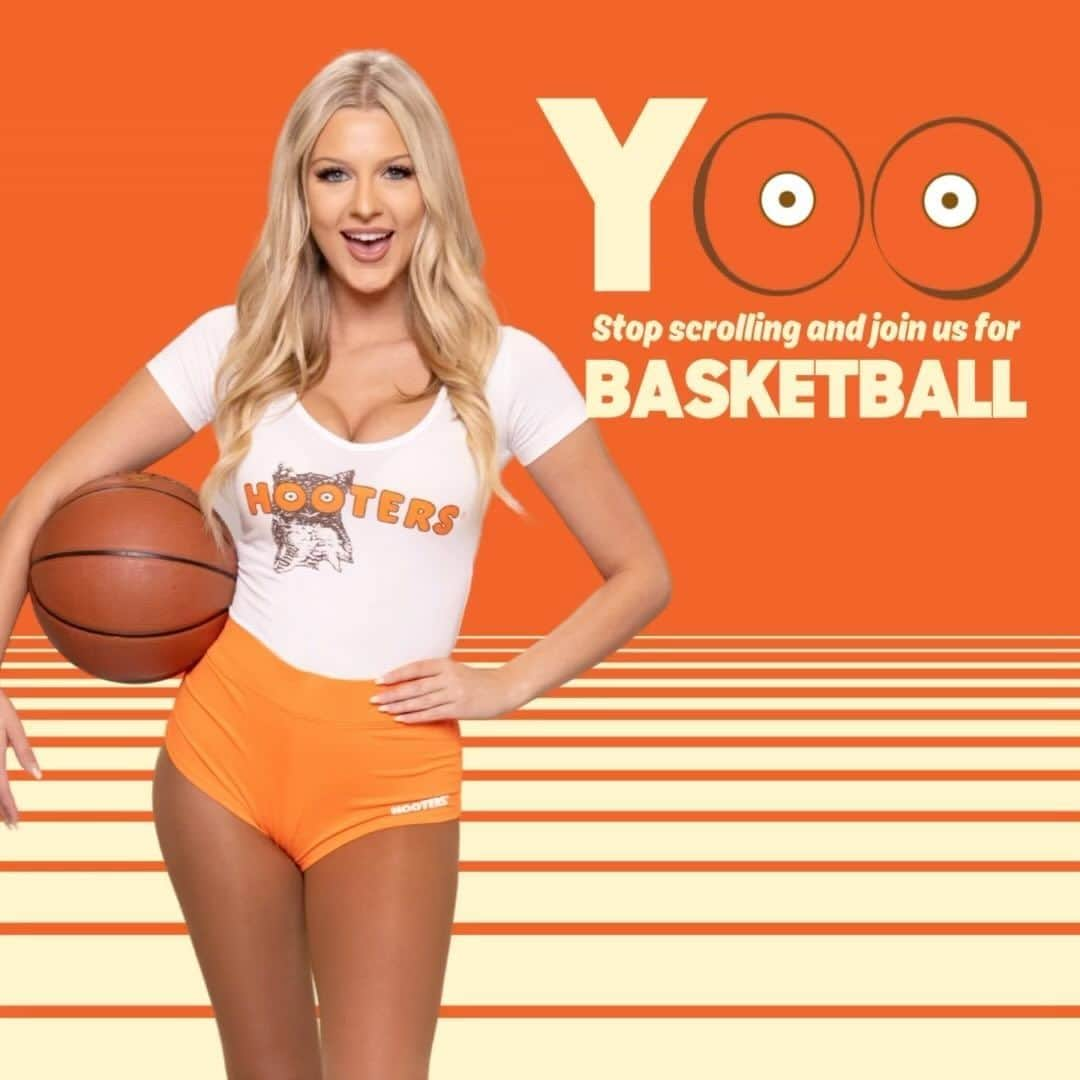 Hootersのインスタグラム：「STOP scrolling 🤚 It’s time for basketball 🏀」