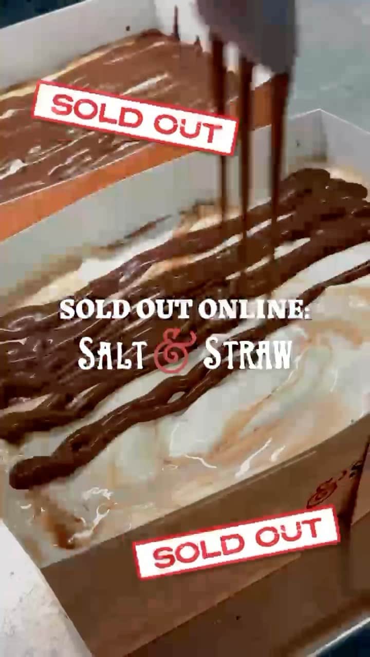 ドウェイン・ジョンソンのインスタグラム：「It’s DWANTA SEASON!!  THANK YOU!! 🙏🏾🎅🏾🍨🤯 Our preorders were 💯 SOLD OUT and TODAY our @SaltandStraw Dwanta Naughty and Nice ice cream cakes are officially on the shelves 😋🍨🎂   Inspired by my cheat meals, you’ll find two delicious ice cream cake flavors (each cake serves 20 peeps!) for two very different moods 🔮   NAUGHTY 😈 Chocolate & peanut butter whiskey caramel ice cream, sea salt peanut butter chocolate chip cookie dough & chocolate peanut butter puffs  NICE 😘 Coconut Cake base, banana foster ice cream, marionberry jam, peanut butter chocolate ganache, crispy coconut streusel   **And if you’re feeling extra “fuck it adventurous” combine it with @SaltandStraw’s infamous ice creams, including Dwanta’s Spiked @Teremana Eggnog 🥃  * Proceeds from each cake sold goes @WorldCentralKitchen, an incredible organization that I always partner with that provides meals to those impacted by natural disasters.🙏🏾  These cakes are limited edition, IN STORE ONLY at @SaltandStraw locations!!   Tis the season and ENJOY 🍨🎂🎅🏾😈😘  #DwantaClausSeason  #BestDamnIceCreamCakes  #SaltandStraw」