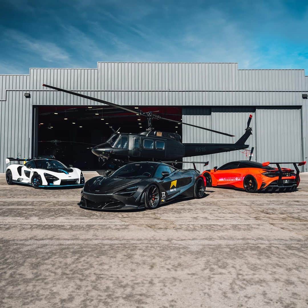 CARLiFESTYLEのインスタグラム：「No need to get pinched, you’re not dreaming - this is reality.   A trio of #McLaren’s all equipped with RYFT products ranging from our titanium exhausts, carbon fiber components and forged wheels.  McLaren #765LT and #720S with our newly launched Carbon Fiber Widebody Program from our RYDEFINED Series and McLaren #Senna with @mvforged wheels and our Titanium Exhaust System from our HYPR Series.  -  For Sales Inquiries ➡️ sales@ryft.co  #RYFT #RYDEFINED #RYFTCarbon #RYFTExhaust #RYFTWheels #TitaniumExhaust #SeparateFromTheOrdinary」