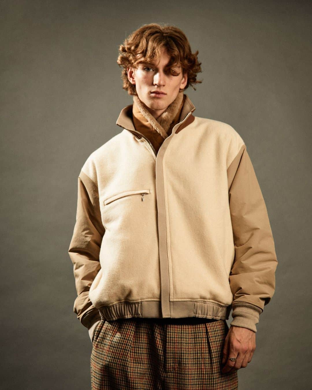 ガーブストアのインスタグラム：「Japanese label HERILL experiments with proportions, reworking traditional silhouettes into modern wardrobe staples. Favouring timelessness and practicality, the AW23 collection presents a solid lineup of technical down outerwear, reversible jackets and workwear-inspired trousers.⁠ ⁠ Available in-store and online.」