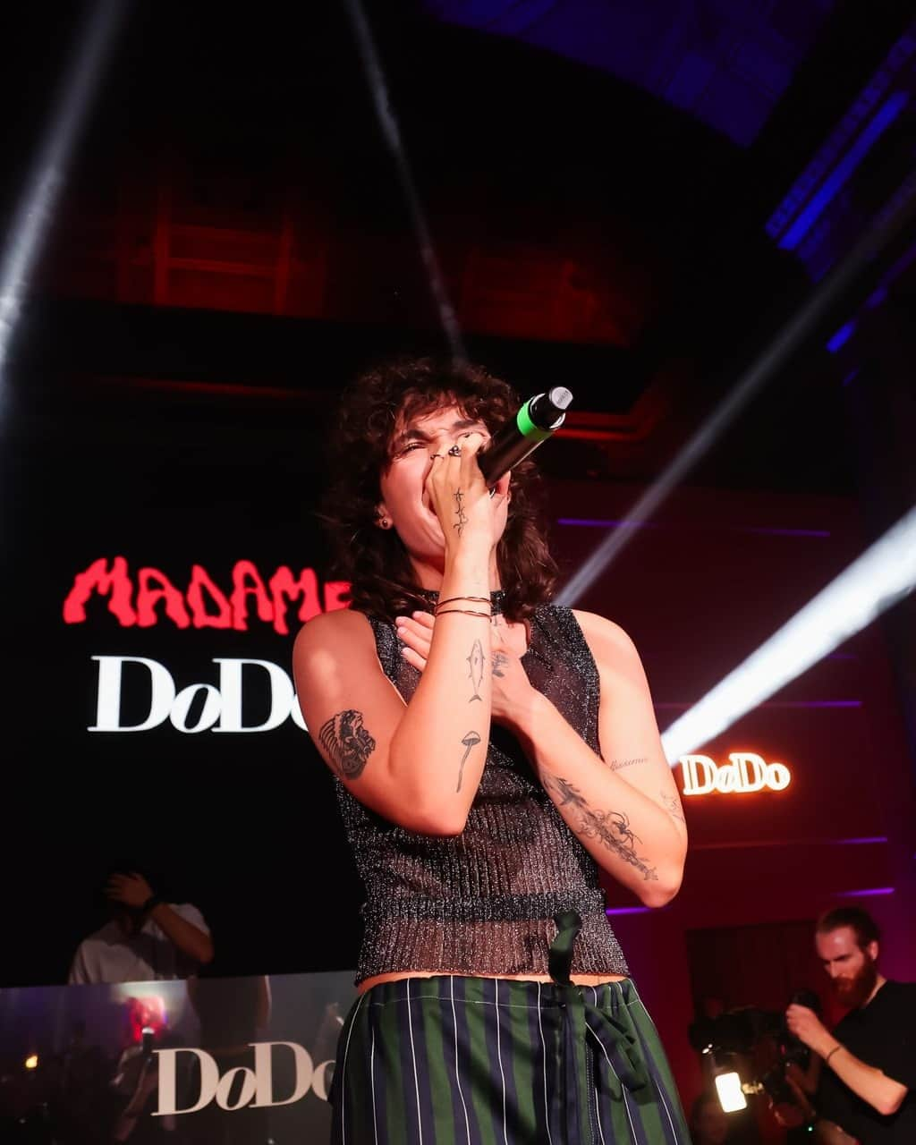 ドドのインスタグラム：「Feel the vibe! DoDo was thrilled to have special performance by Italian singer and rapper @sonolamadame at its magical holiday party this year. ​⁣ #DoDoHolidayParty ​⁣ #DoDoJewels​」