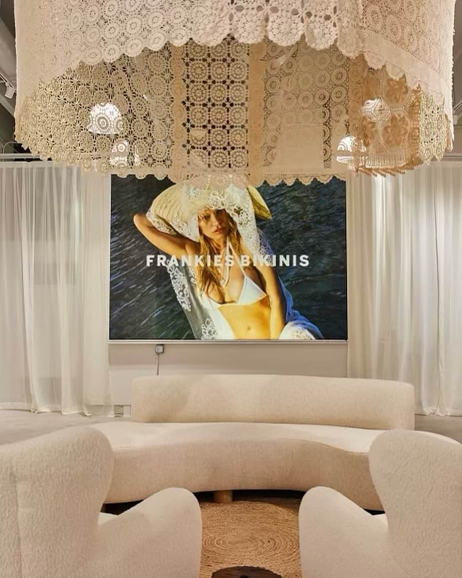 FRANKIES BIKINISのインスタグラム：「MIAMI! join us tomorrow to celebrate the opening of our south beach store at 660 collins ave 🩵 first 50 girls in line will get our exclusive Havana Blue hoodie, so come early—doors open at 11 am est! we can’t wait to see you」