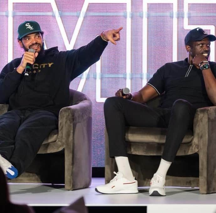 ジョアキム・ノアのインスタグラム：「Proud moment getting the opportunity to share the stage with my brother @luoldeng9 at the @chicagobulls brand summit.  The panel was moderated by the boss Michael Reinsdorf and focused on our work in the community.   Luol is one of the most inspiring people I’ve ever met. His work in South Sudan 🇸🇸 is one of the most important things happening in sports today and his commitment to the work on the continent is massive. Working together to grow the @thebal is a dream come true for me after being his teammate for 8 years with the Bulls.」