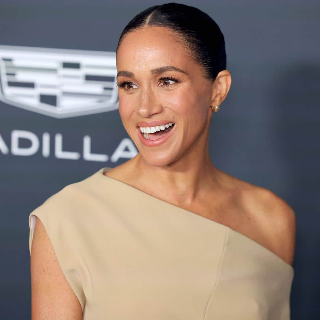 Us Weeklyさんのインスタグラム写真 - (Us WeeklyInstagram)「#Suits had a major resurgence this summer thanks to streaming, but Meghan Markle didn’t address the show’s “wild” comeback … until now. See her rare thoughts on her acting days at the link in bio. (📸: Getty)」11月18日 2時17分 - usweekly