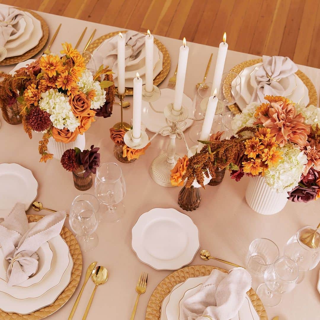SHEINさんのインスタグラム写真 - (SHEINInstagram)「Queen of all things party planning, @wifeoftheparty breaks down how to create an affordable centerpiece this holiday season. 👑 Shop the link in bio to grab your party essentials now!   #SHEINxWOTP」11月18日 2時30分 - sheinofficial