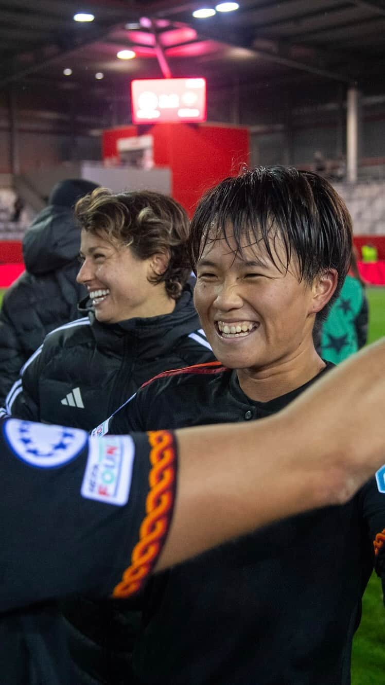 南萌華のインスタグラム：「⛔️ Come un gol 👊  #ASRomaWomen #UWCL」