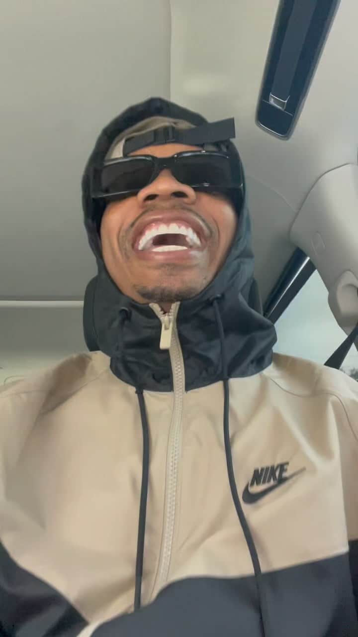 プライズのインスタグラム：「🤣🤣🤣🤣🤣🔥🔥🔥🔥🔥 God Just Thanks For Waking Me Up!!! That’s All I Really Care About Everything Else I Do With A SMILE!! I Love This Thing Called Life!!! I Get Excited About The Small Things!! I Just Enjoy Thanksgiving This Much!!! Link In Bio!!! 👊🏾❤️🦃🦃🦃🦃🦃 #Plies #KingCircleHat #Tampa」