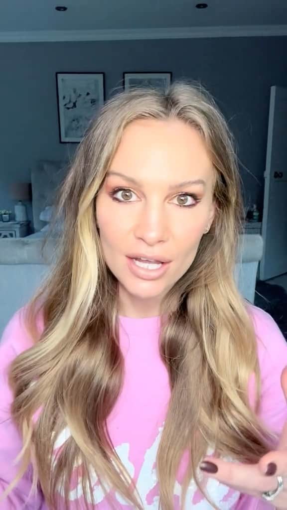 Anna Sacconeのインスタグラム：「Let me know if any of you mamas feel the same way?! 😅❤️ #momlife #realtalk #parenting #parentsofinstagram #annasaccone #momof4 #momoffour #4kidsmama」