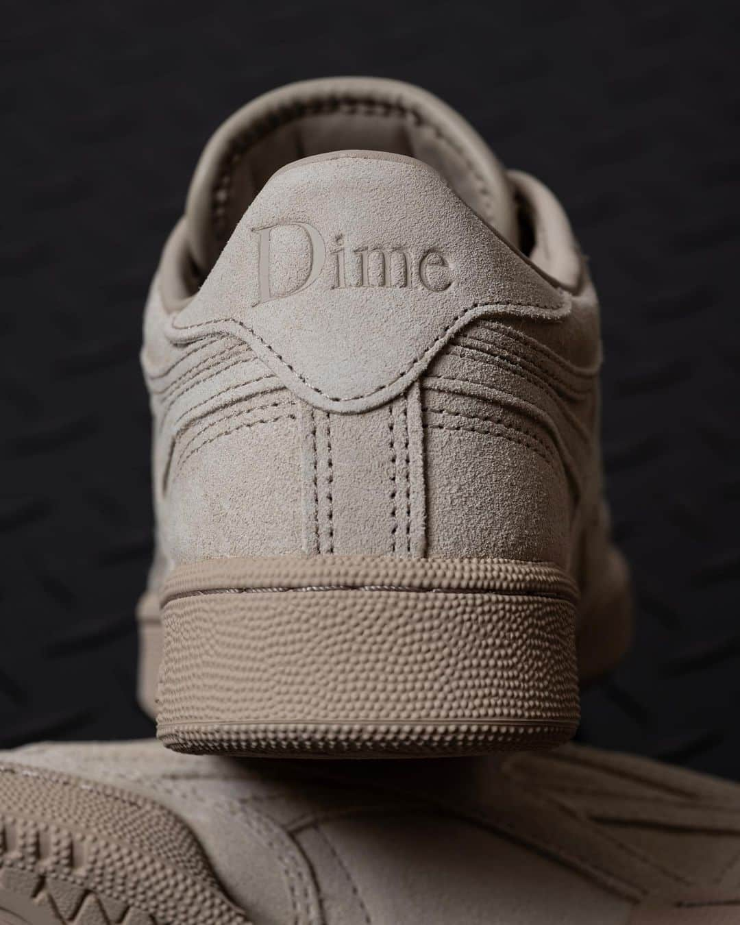 Reebokさんのインスタグラム写真 - (ReebokInstagram)「Dime x @reebok Club C Revenge and Bulc C 🌐 Nov. 18th 1pm EST dimemtl.com and 11am @dimestoremtl / available at select global retailers and reebok.com Nov. 25th」11月18日 3時21分 - reebok