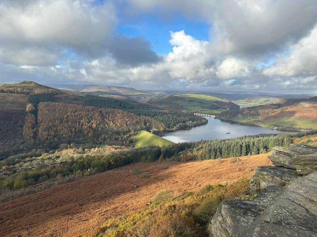 ジョーイ・バートンさんのインスタグラム写真 - (ジョーイ・バートンInstagram)「Lovely day out climbing in the Peak District today…  #kaizen」11月18日 3時36分 - joey7bartonofficial