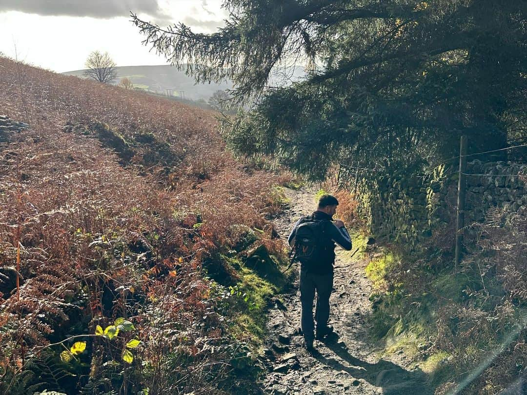 ジョーイ・バートンさんのインスタグラム写真 - (ジョーイ・バートンInstagram)「Lovely day out climbing in the Peak District today…  #kaizen」11月18日 3時36分 - joey7bartonofficial