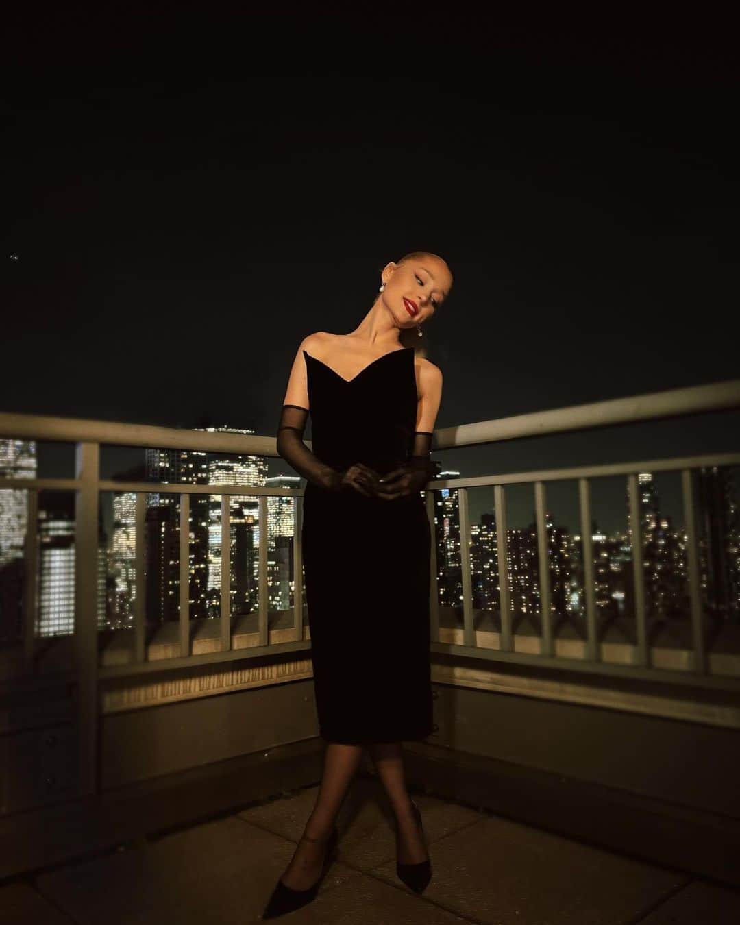 アリアナ・グランデさんのインスタグラム写真 - (アリアナ・グランデInstagram)「♡ 🫀」11月18日 3時41分 - arianagrande