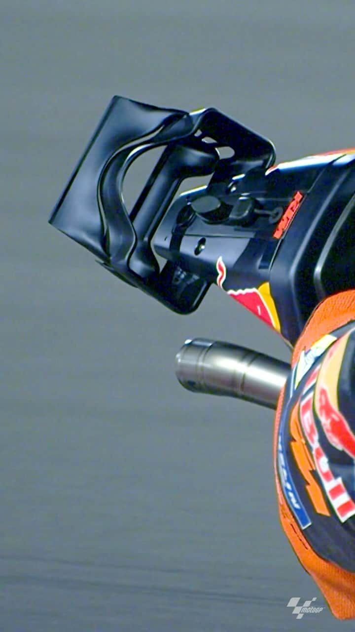 MotoGPのインスタグラム：「An eye-catching updated rear wing was spotted on @jackmilleraus’ KTM today! 💨 That’s the fourth and by far the biggest update to KTM’s rear aero so far 👀  #QatarGP 🇶🇦 #MotoGP #JackMiller #JM43」