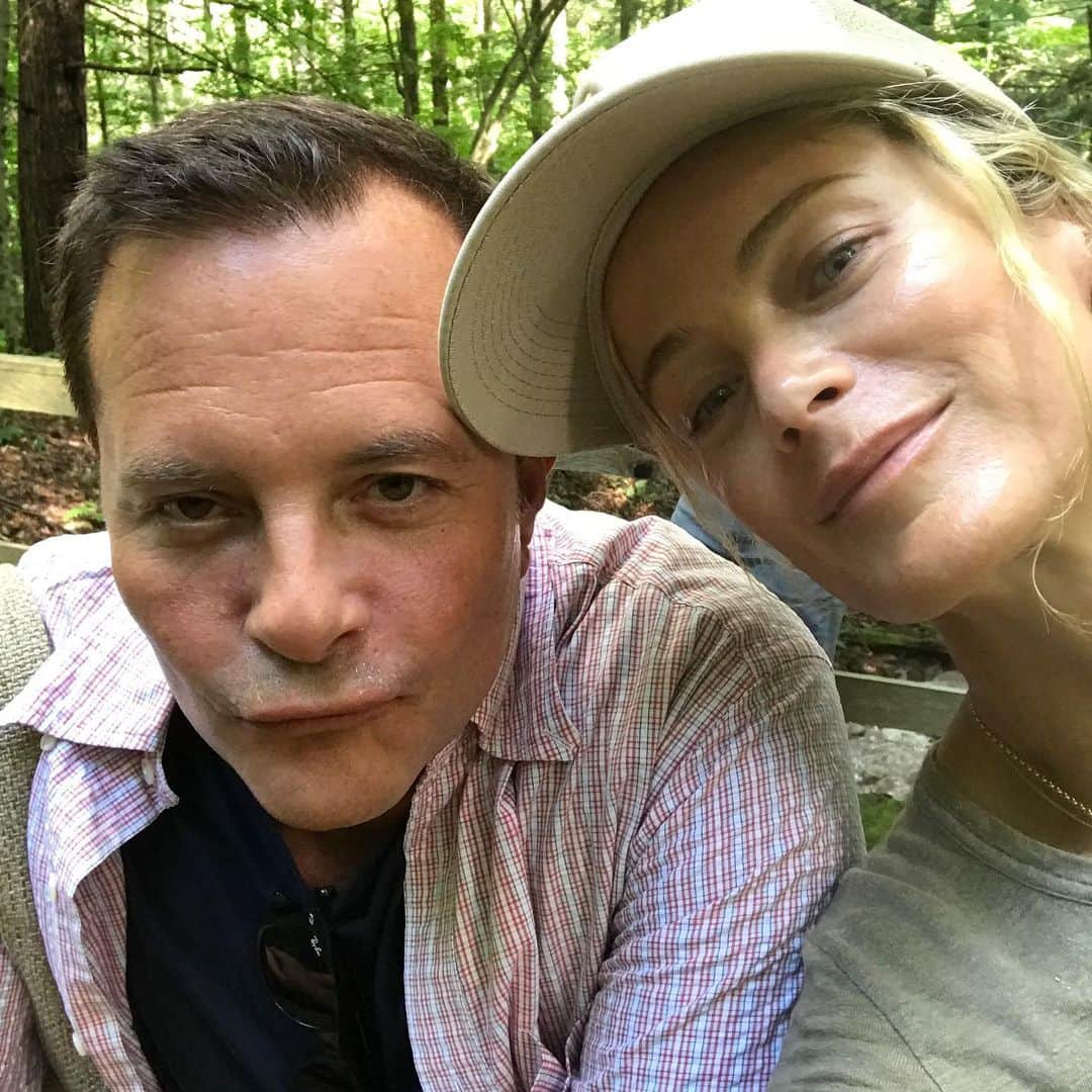 キャロリン・マーフィーさんのインスタグラム写真 - (キャロリン・マーフィーInstagram)「My Ivana…we walked alongside each other for more than half my life, you were my friend, my guiding light, my family, my living Angel. I wouldn’t be who I am today without you…. I smile as I write this because I know many others feel the same, the many lives you touched and forever changed.  I smile at the genuine curiosity you held for people, your passion for seeing the spark in others that they often didn’t see in themselves.  I smile at your tender care and desire for everyone to have a chance, encouraging others to dream and dream big.  I smile at your selflessness, your never ending compassion, a natural born leader and mentor to many.  I smile at your sense of humor and gentle cadence of voice, you had a way with words, the calm force throughout many storms.  I smile at your listening with intent, and following through with honest intention.  I smile at your lust for life, always the first one there and the last to leave.  I smile at you being a loving and devoted family man, for sharing and expanding your circle with all of your “kids” and coworkers at IMG. Your joy in the love of loving us, made us all love better.  I smile at your unwavering commitment and the pride you took in holding everyone’s hand, every step of the way.  I smile in gratitude in the gift we all experienced, the gift of what true kindness, friendship and loyalty is, the gift that is you.  I smile knowing your legacy will continue to live on, all around us and most of all, within us.  Your beautiful big heart was as wide as the world Ivan, how fortunate we all are to have known you, to be guided by you and to learn from you.  One more smile with peace in my heart that you were always, and will forever be, the wind beneath my wings 🤍🕊️🤍」11月18日 4時29分 - carolynmurphy