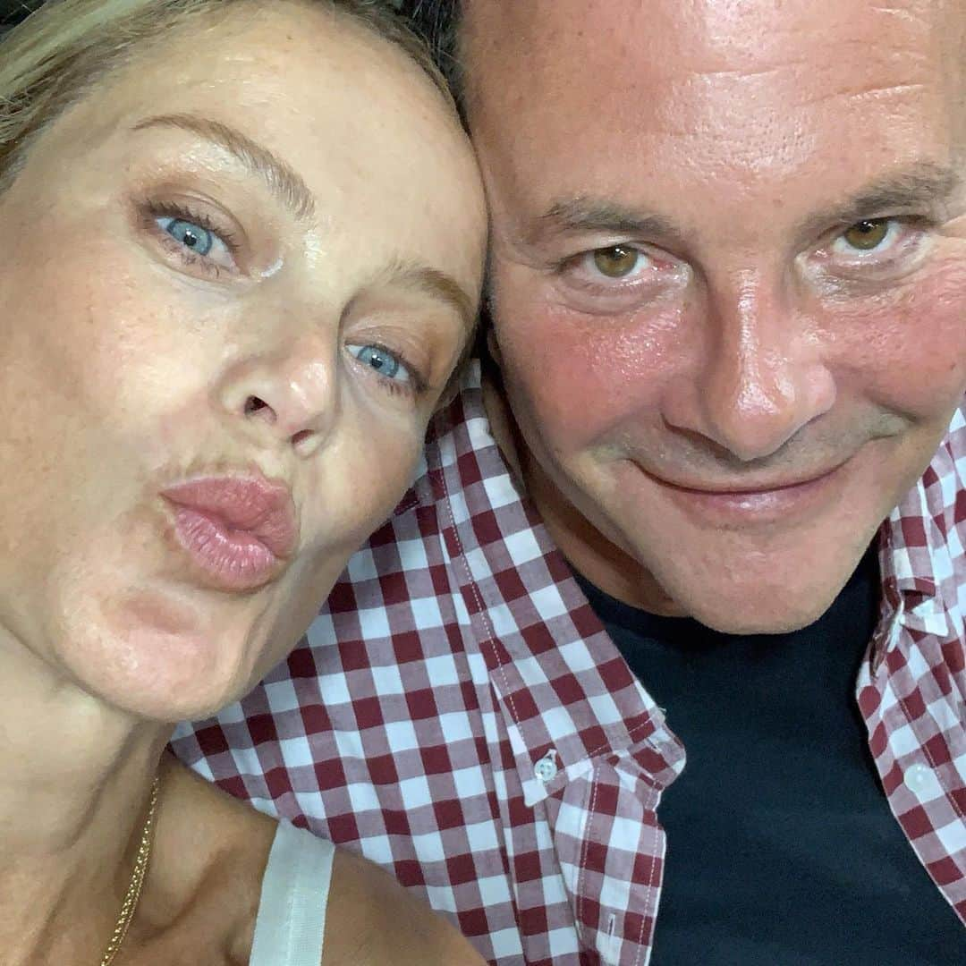 キャロリン・マーフィーのインスタグラム：「My Ivana…we walked alongside each other for more than half my life, you were my friend, my guiding light, my family, my living Angel. I wouldn’t be who I am today without you…. I smile as I write this because I know many others feel the same, the many lives you touched and forever changed.  I smile at the genuine curiosity you held for people, your passion for seeing the spark in others that they often didn’t see in themselves.  I smile at your tender care and desire for everyone to have a chance, encouraging others to dream and dream big.  I smile at your selflessness, your never ending compassion, a natural born leader and mentor to many.  I smile at your sense of humor and gentle cadence of voice, you had a way with words, the calm force throughout many storms.  I smile at your listening with intent, and following through with honest intention.  I smile at your lust for life, always the first one there and the last to leave.  I smile at you being a loving and devoted family man, for sharing and expanding your circle with all of your “kids” and coworkers at IMG. Your joy in the love of loving us, made us all love better.  I smile at your unwavering commitment and the pride you took in holding everyone’s hand, every step of the way.  I smile in gratitude in the gift we all experienced, the gift of what true kindness, friendship and loyalty is, the gift that is you.  I smile knowing your legacy will continue to live on, all around us and most of all, within us.  Your beautiful big heart was as wide as the world Ivan, how fortunate we all are to have known you, to be guided by you and to learn from you.  One more smile with peace in my heart that you were always, and will forever be, the wind beneath my wings 🤍🕊️🤍」