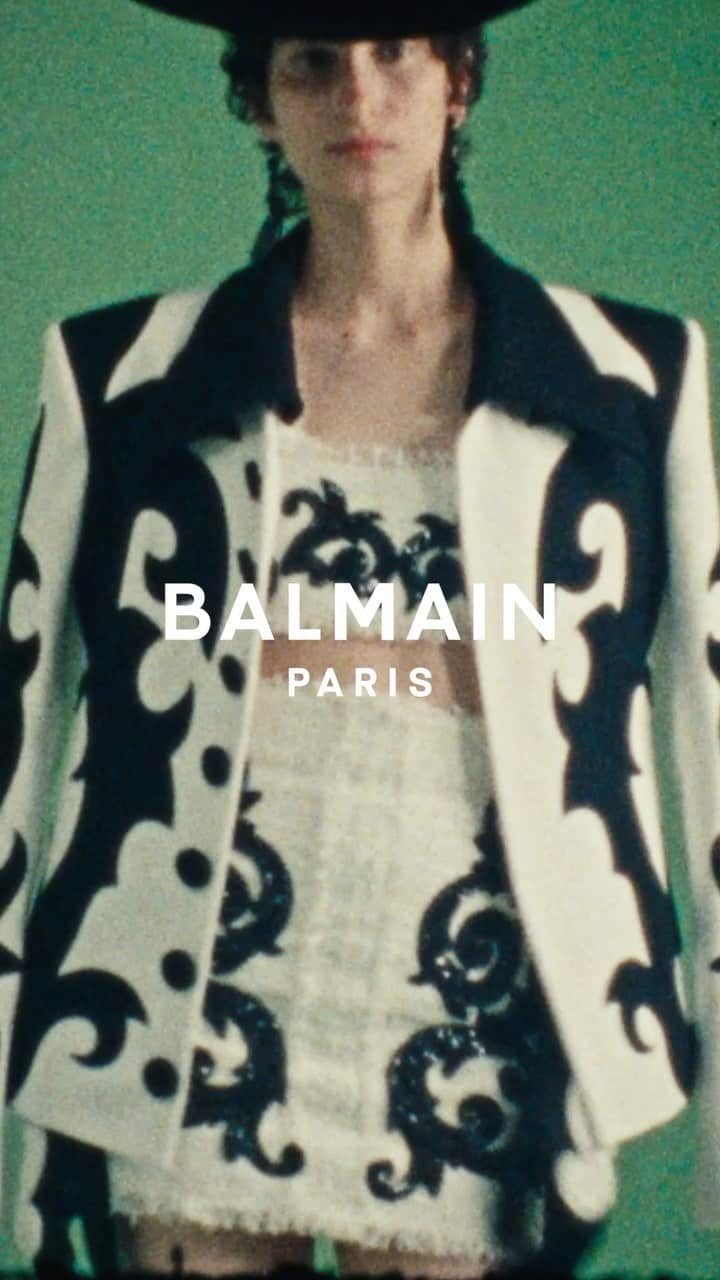 バルマンのインスタグラム：「BALMAIN ON THE RANGE This season, the New World and New French Style become one. Balmain Resort 2024 by @olivier_rousteing. #BALMAINRE24  DOP: @theoclarkfilms  1st Camera Assistant: Elliot Yan Luk  Key Light: @ago_p  Video Editor: Maxime Antoine  Music Video: @lennandaniel  Makeup Artist: @samira_pikpo  Hair: @chriscrossedd  Models: @akuoldengatem, @renatascheffer Production: @spoagency」