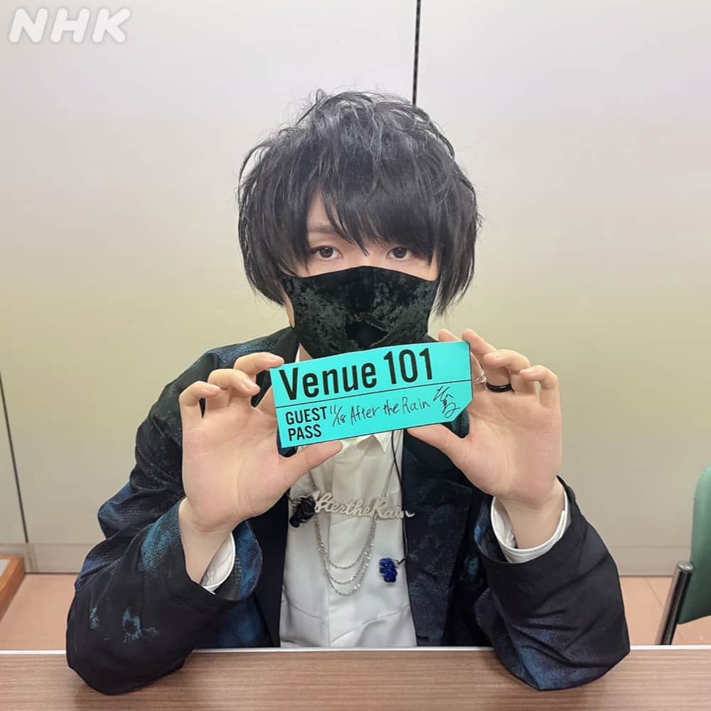 NHK「シブヤノオト」のインスタグラム：「#Venue101 Presents ☔#AftertheRain -ふたりのうた-🌈  ゲストパスに サインをいただきました🎫🖊  #そらる #まふまふ  #AtRふたりのVenue101 #そらまふ💙🤍」