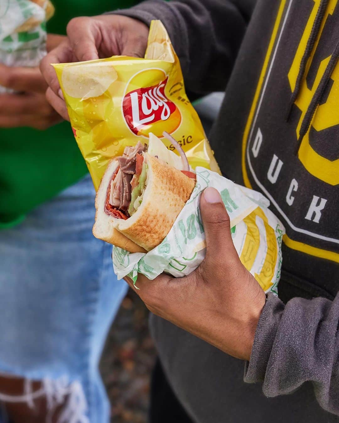 Official Subwayさんのインスタグラム写真 - (Official SubwayInstagram)「a Subway catering box is the definition of being game day ready 💯   Advance notice may be required for catering orders.」11月18日 5時04分 - subway