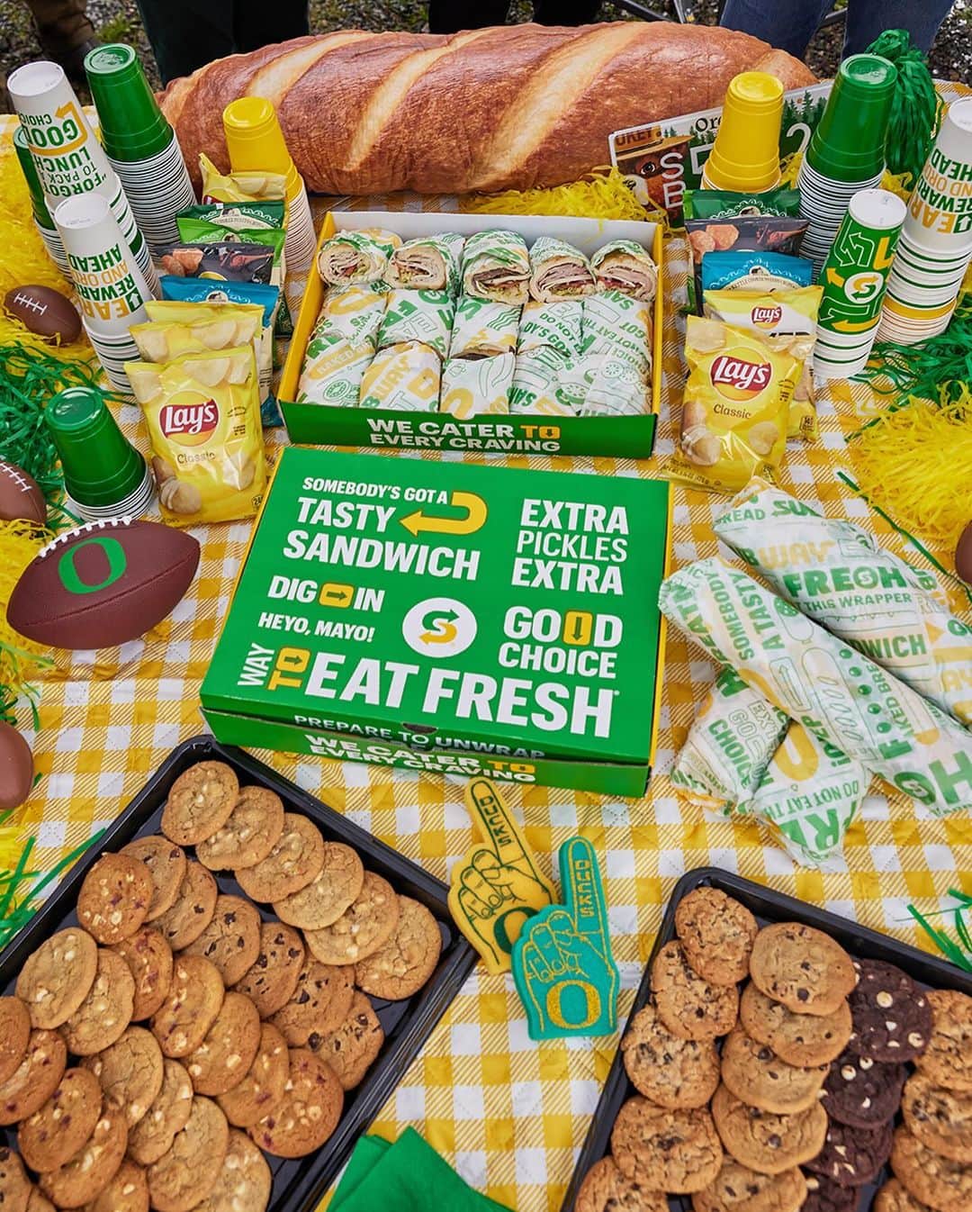 Official Subwayさんのインスタグラム写真 - (Official SubwayInstagram)「a Subway catering box is the definition of being game day ready 💯   Advance notice may be required for catering orders.」11月18日 5時04分 - subway