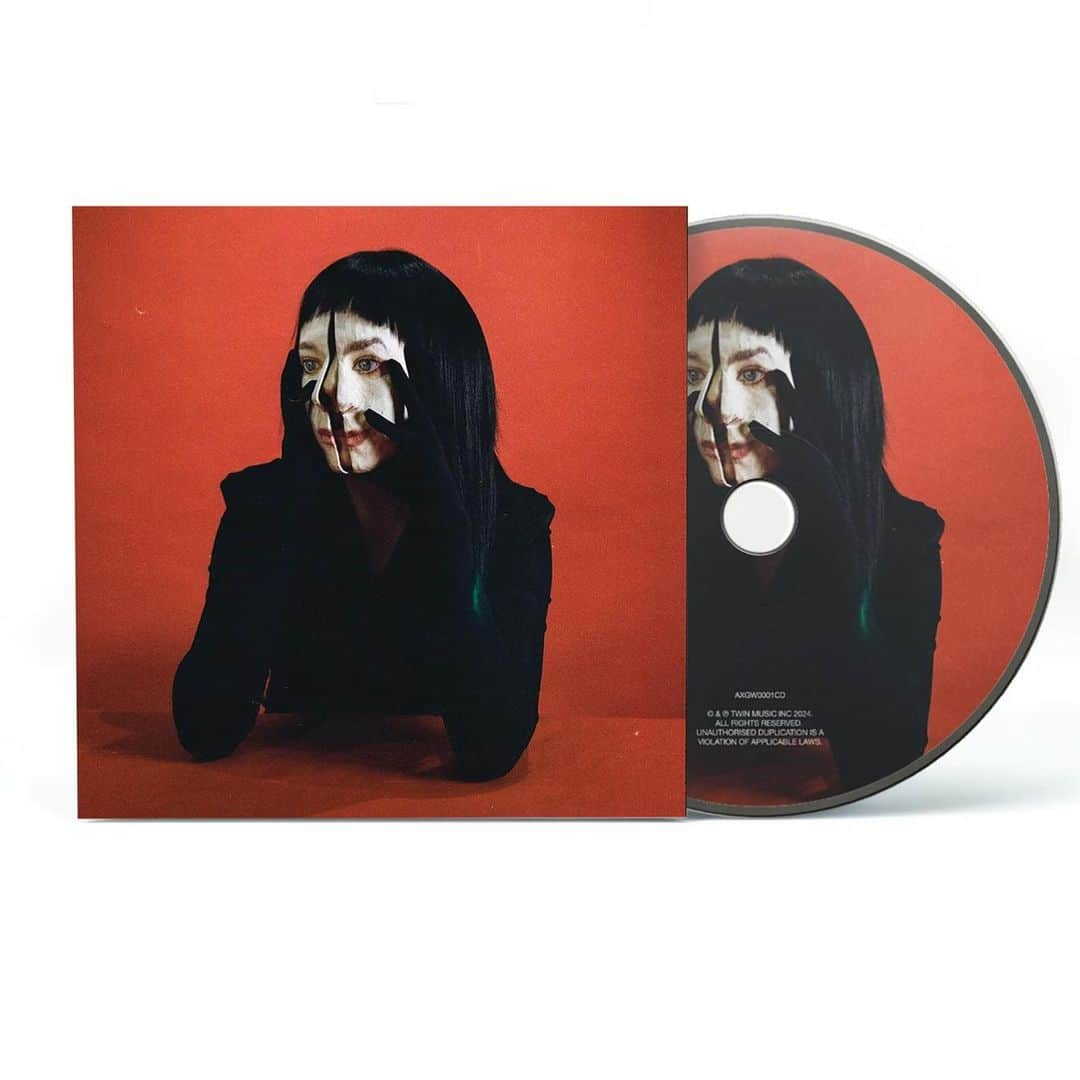 アリー・エックスさんのインスタグラム写真 - (アリー・エックスInstagram)「Have you pre ordered Girl With No Face? 👁️👁️  👄  Slide 1: Tomfoolery  Slide 2: Single Sleeve Vinyl -Ox Blood Slide 3: Digipack CD Slide 4: Cassette - Smokey Tint Slide 5: Deluxe Vinyl (Ox Blood 12”, 7” Picture Disc, Signed Poster, X Polybag, Handwritten Lyric Booklet) Slide 6: Gothic Watercolor Tee (design by @m_shatalova ) Slide 7: Signature Black Hoodie (double sided design by @denismakhlin)  Slide 8: Lyric Booklet (included in Deluxe Vinyl)  Slide 9: Girl With No Face Collage Tote (design by @m_shatalova photo by @shalvanikvashvili )  Slide 10: Sketchbook Tee (design by @lizziehirsch )   Link to store in bio.」11月18日 5時06分 - alliex