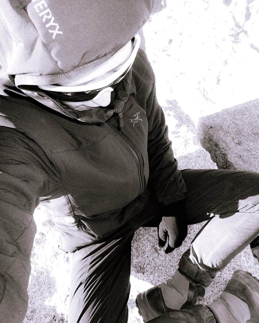 松島エミさんのインスタグラム写真 - (松島エミInstagram)「💙  . .  #mountlangley#mtlangley#easternsierras#backpacking#camplife#mountaingirls#girlswhoclimb#california14ers#14ers#arcteryx#gorpcore#hikingpatrol#backcountry#hiking#hikinggear#newarmypass#cottonwoodlakes#hikemore#mountainlife#alpine#ハイキング女子#sierranevada#lonepine#solohike#landscapephotography」11月18日 5時12分 - emimatsushima