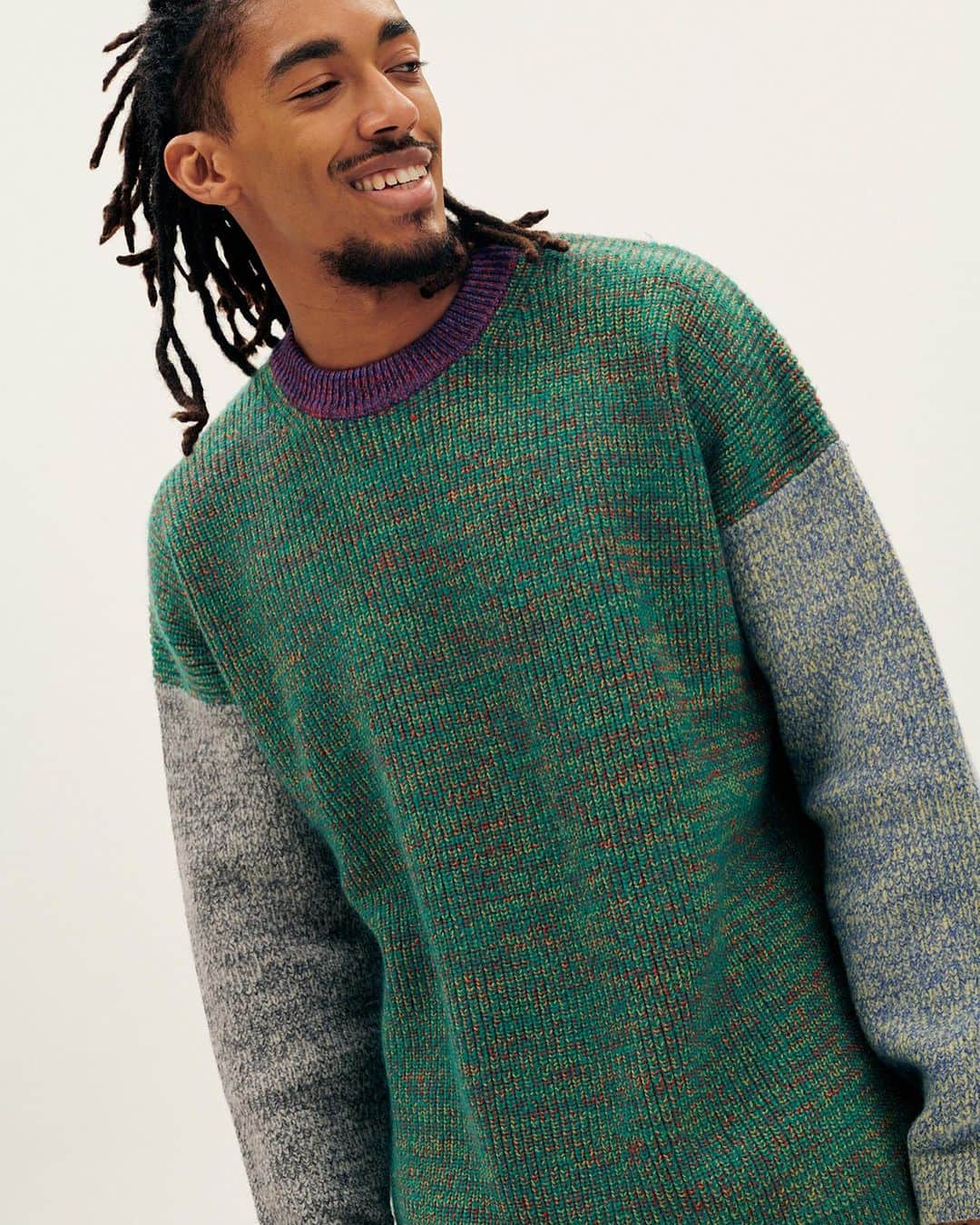 ロンハーマンさんのインスタグラム写真 - (ロンハーマンInstagram)「Made by a system of chance. 🌈 🧶 Innovative Paris-based knitwear brand Waste Yarn Project repurposes leftover yarns to create one-of-a-kind designs. Available at RH Melrose only.」11月18日 5時37分 - ronhermanstore
