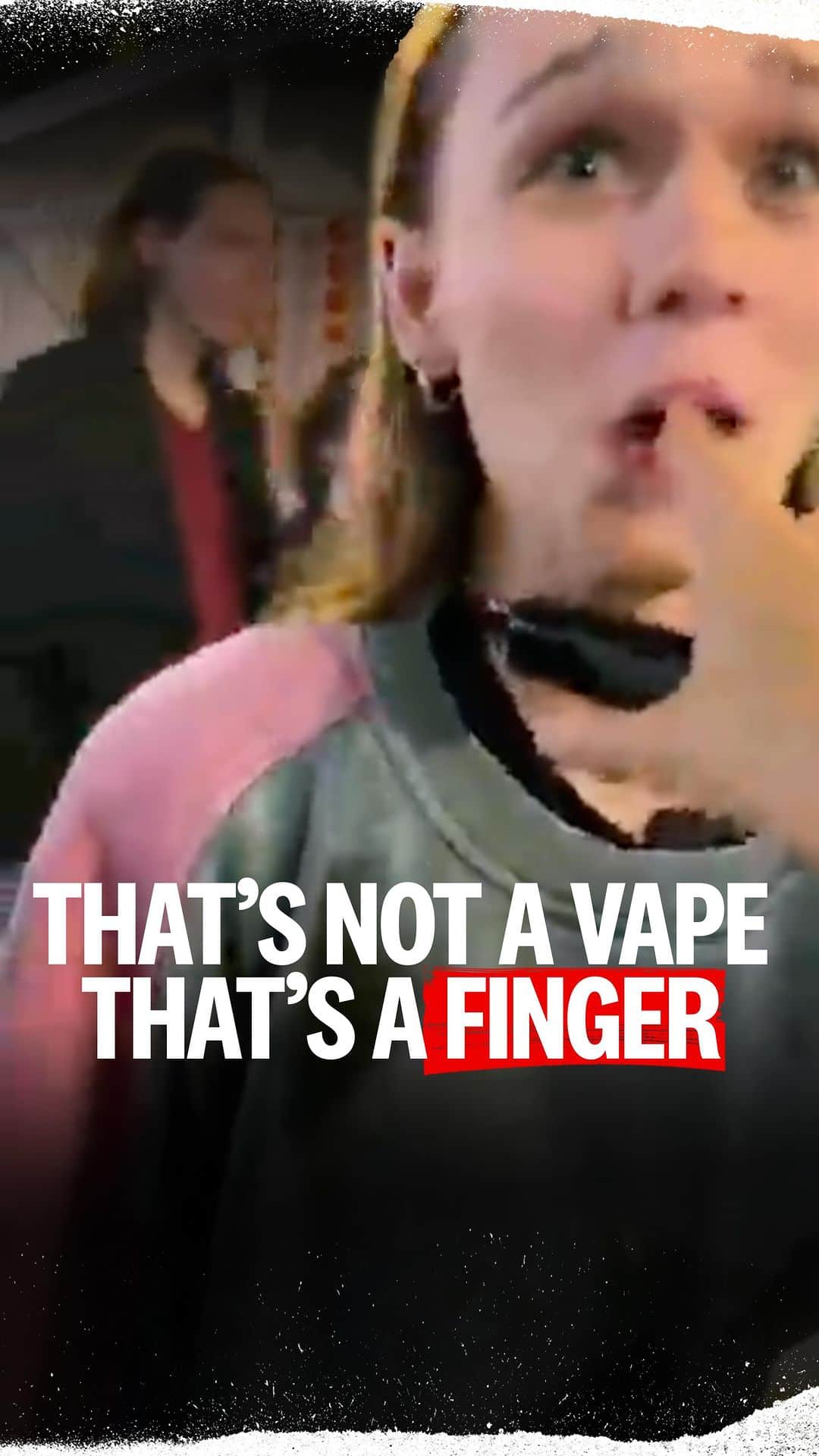 ロブ・ディアデックのインスタグラム：「When you ask for the vape, but instead you get the 👆  #ridiculousness」
