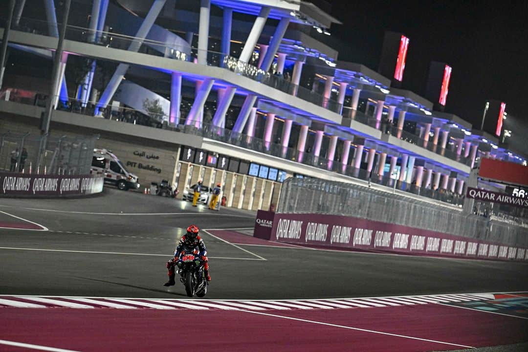 YamahaMotoGPさんのインスタグラム写真 - (YamahaMotoGPInstagram)「💬 @fabioquartararo20, Grand Prix of Qatar - Practice Result - 21st:  "We were not lucky with the yellow flags, but we also tried something on the first time attack that went wrong. Our lap time looks really bad in the classifications, but I think that tomorrow we will have the potential to make a great lap time. Hopefully we can get into Q2. It’s not going to be easy, Q1 is always like a jungle. We aim to make another step. Our pace is not that bad, so I think we have great potential."  #MonsterYamaha | #MotoGP | #QatarGP」11月18日 5時49分 - yamahamotogp