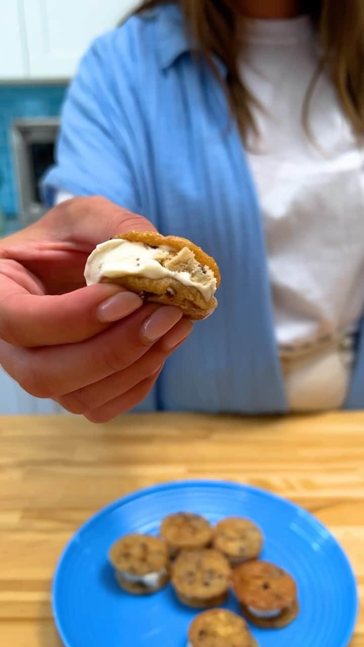 Ben & Jerry'sのインスタグラム：「Mini ice cream sandwiches for when you want to feel like a hungry giant. #benandjerrys #icecream #icecreamsandwich #minidessert」